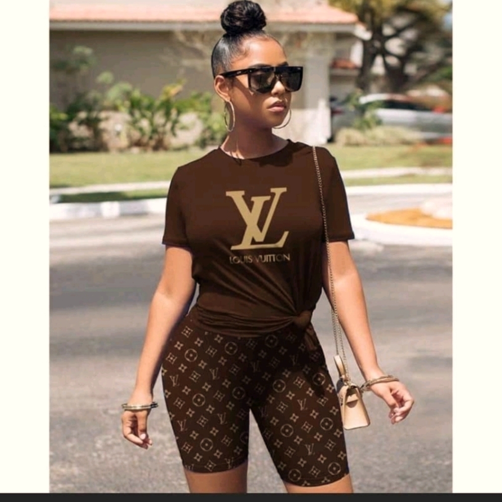 Inspired short set Large